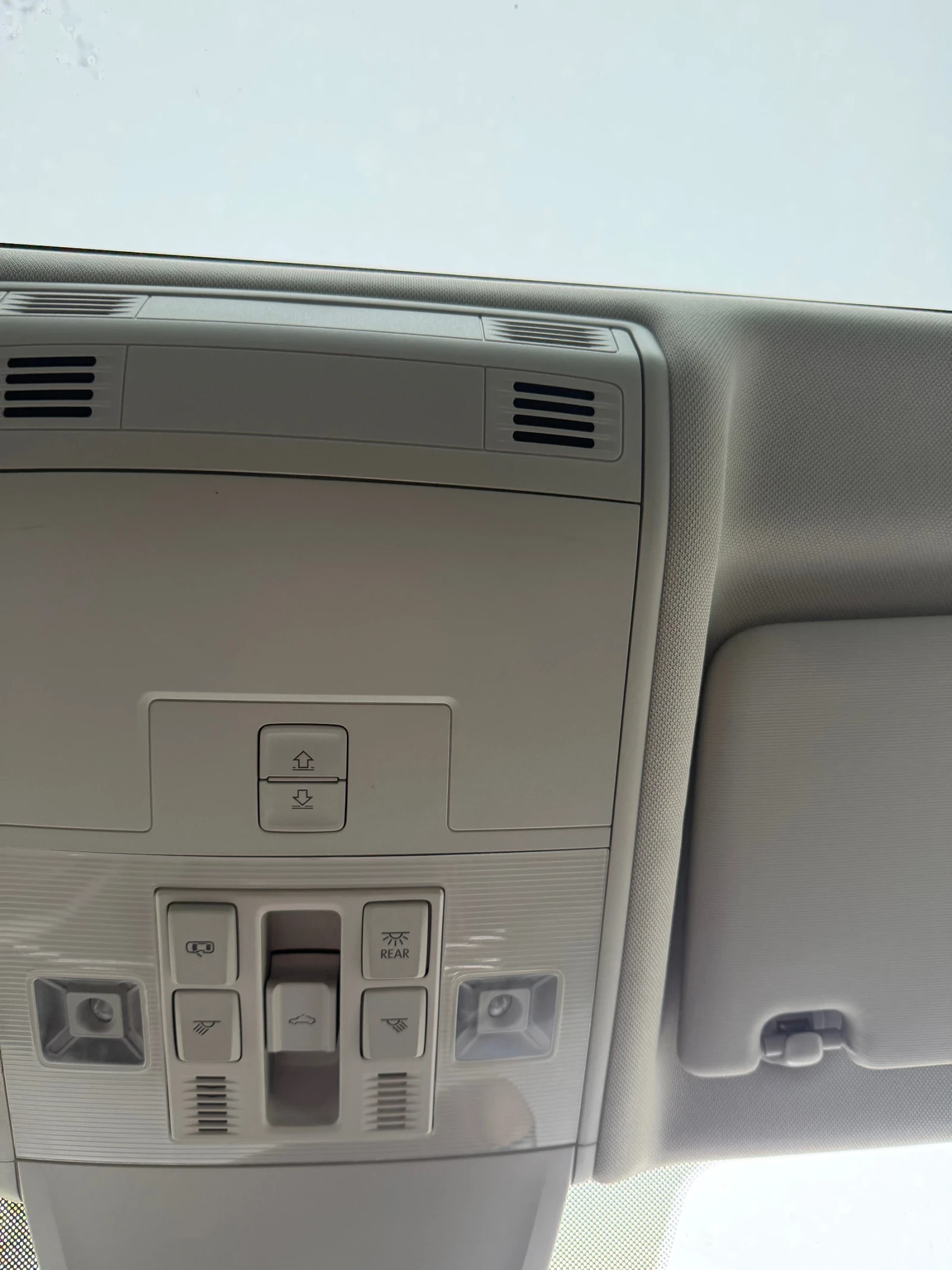 VW Tiguan, снимка 5 - Автомобили и джипове - 54270019