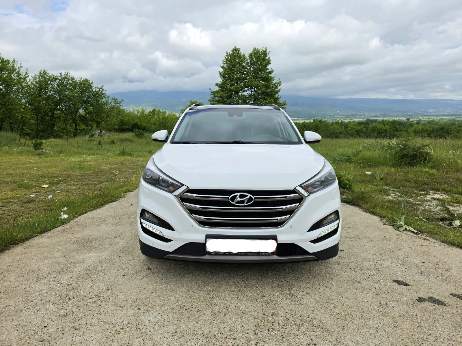 Hyundai Tucson 2.0 CRDI AWD Подгрев Обдухване Панорама Дистроник, снимка 2 - Автомобили и джипове - 54345535