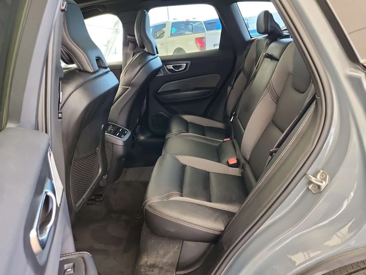 Volvo XC60  R DESIGN/CARFAX/ФИНАНСИРАНЕ, снимка 11 - Автомобили и джипове - 54680818