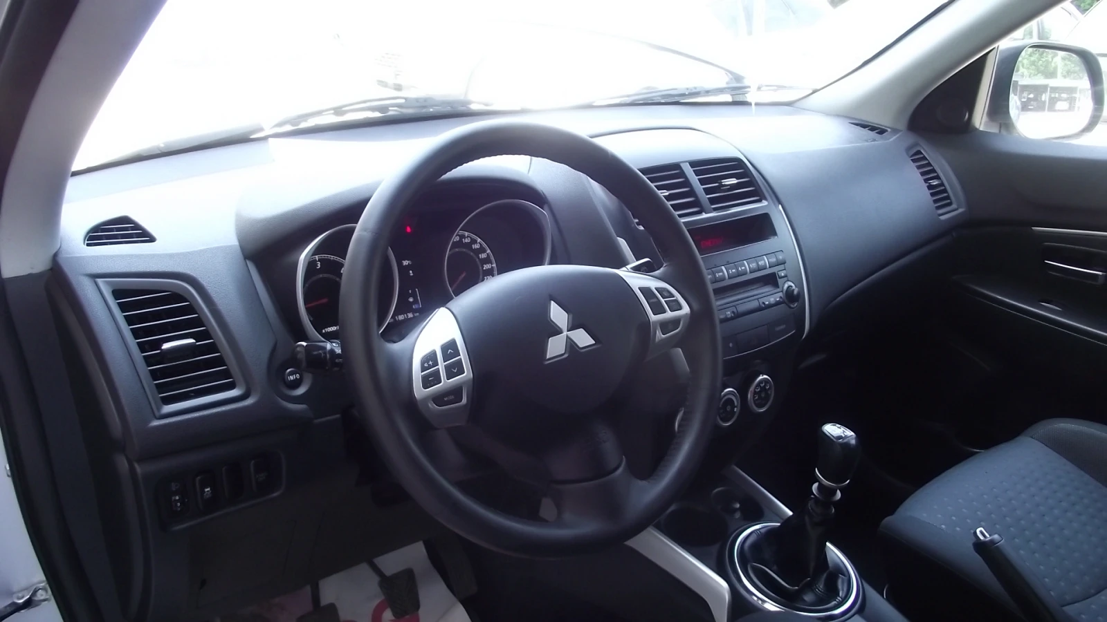 Mitsubishi ASX 1.8.d.150.k.c.6.speed.5.100 k.m., снимка 11 - Автомобили и джипове - 54867561