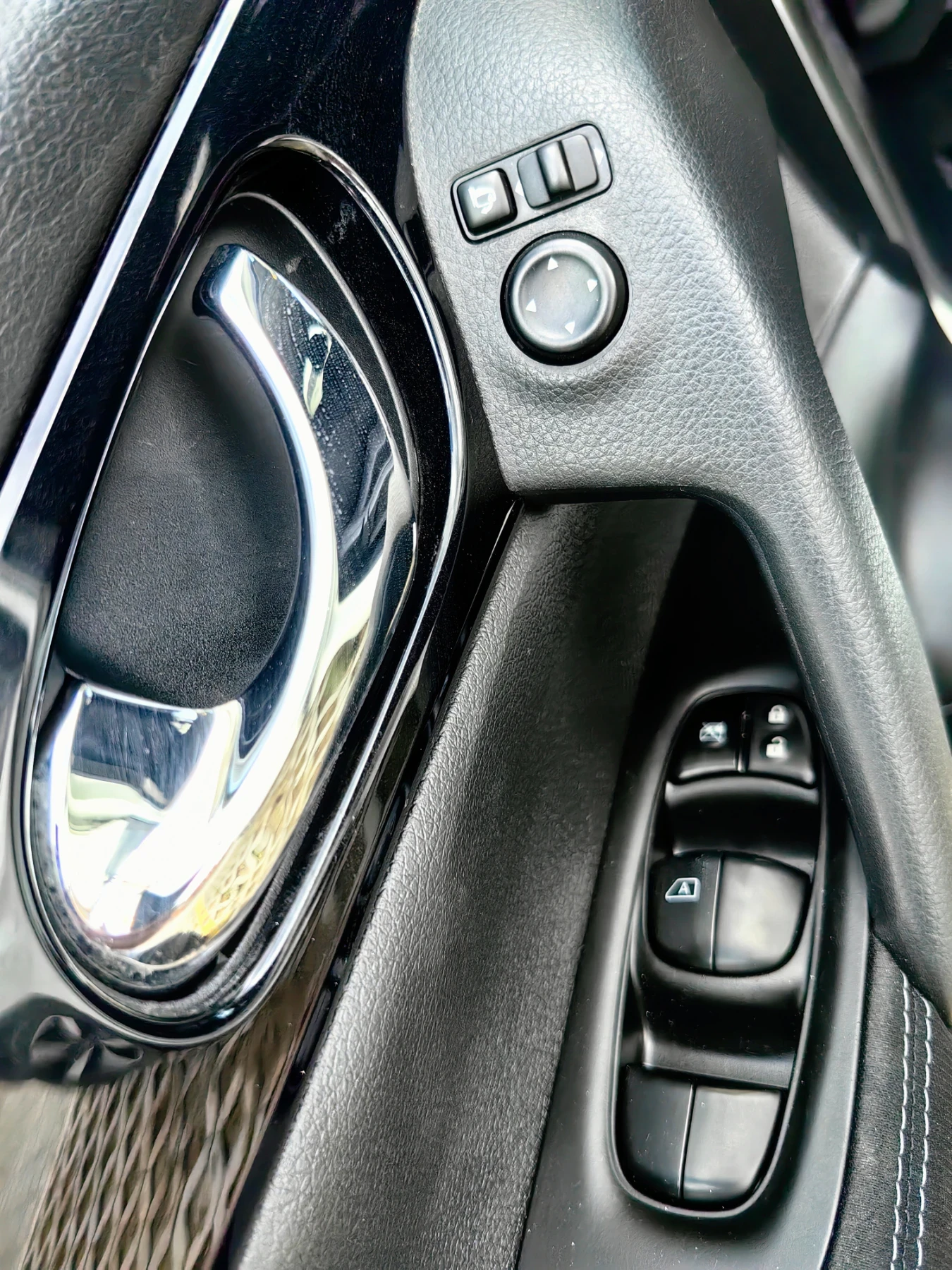 Nissan Qashqai, снимка 8 - Автомобили и джипове - 55015232