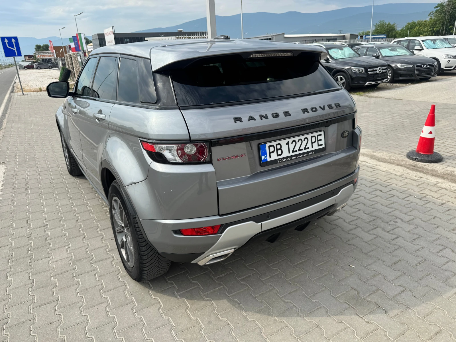 Land Rover Range Rover Evoque 2.2 D 4x4, снимка 5 - Автомобили и джипове - 55739905