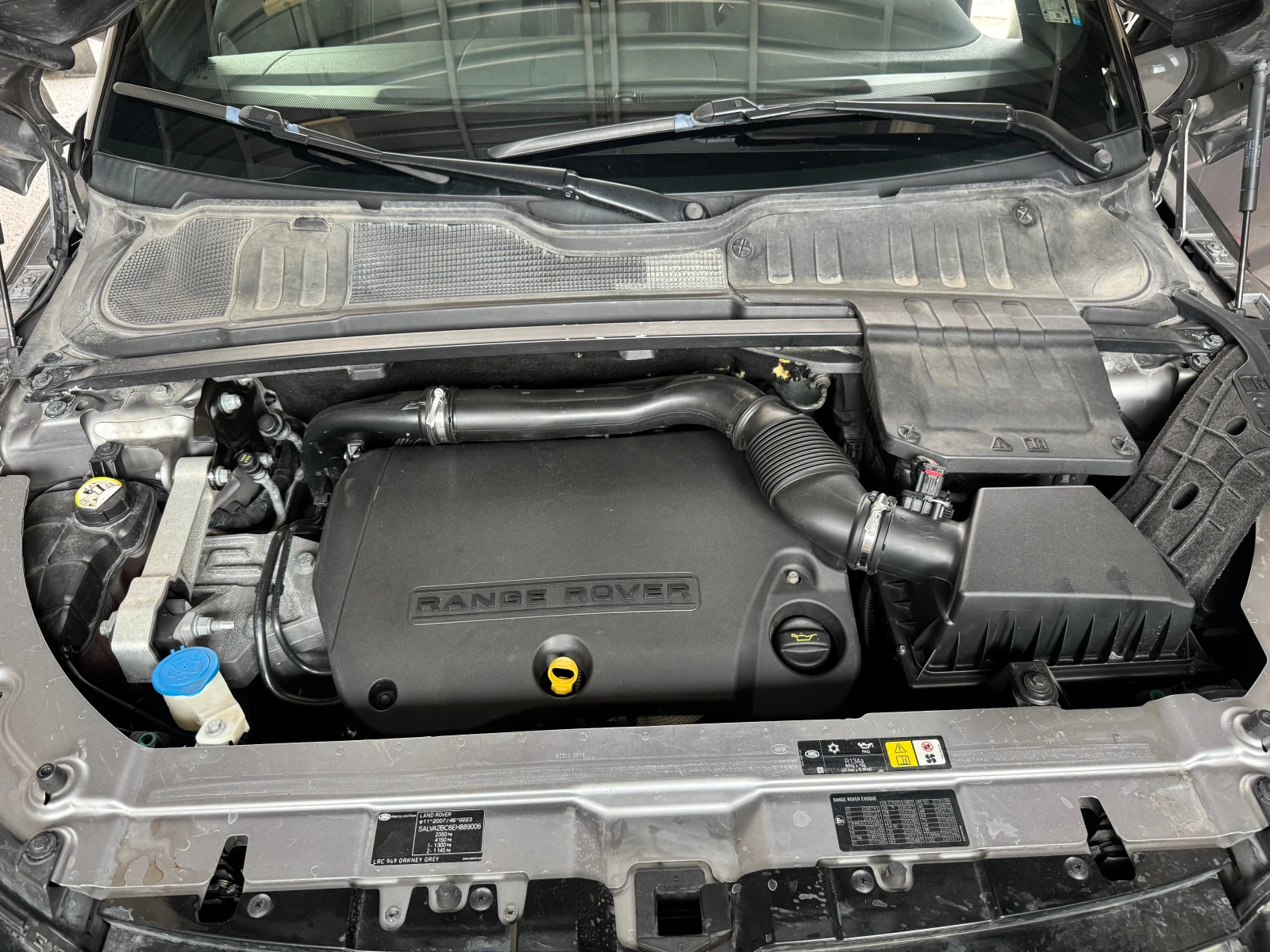 Land Rover Range Rover Evoque 2.2 D 4x4, снимка 16 - Автомобили и джипове - 55739905