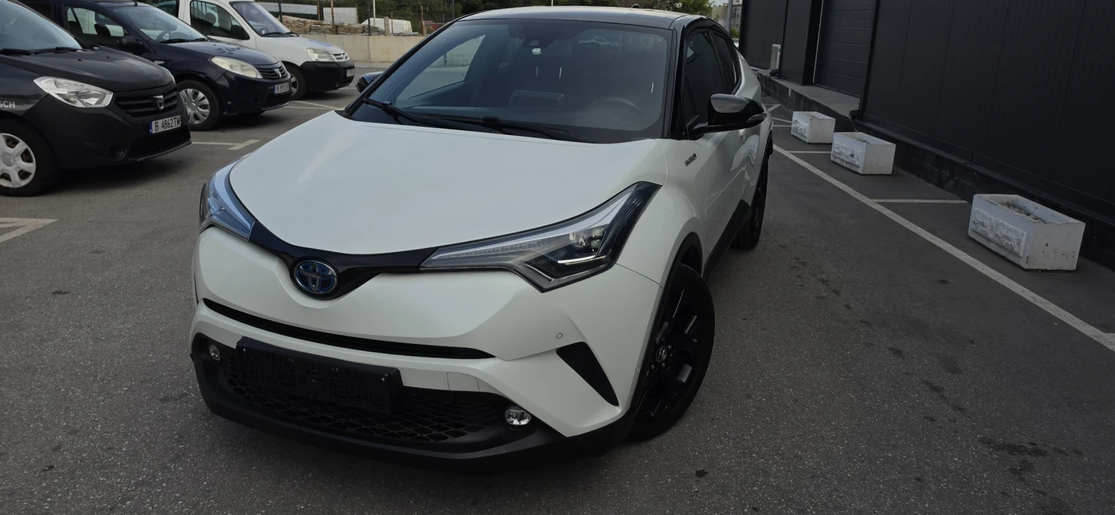 Toyota C-HR 1.8 Full Max. Exclusive.Бяла Перла, снимка 14 - Автомобили и джипове - 56256678