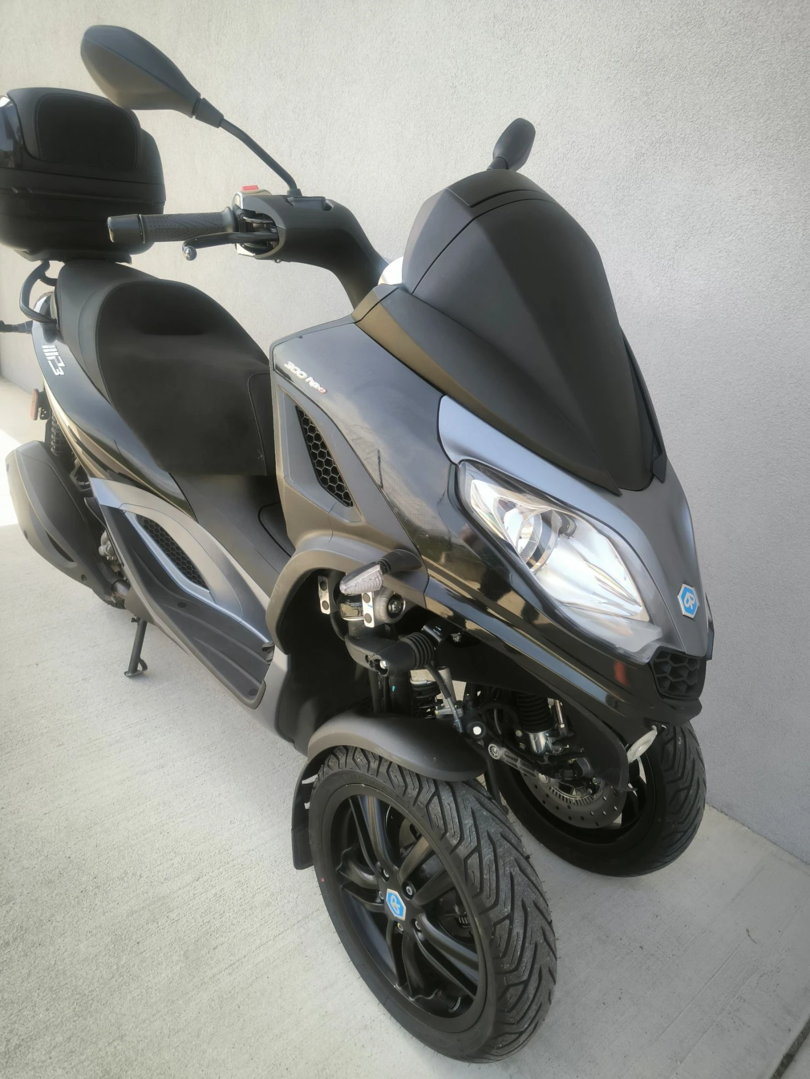 Piaggio Mp3 300ie HPE LT, ABS/ASR, 5618 км, 2022 година  - изображение 6