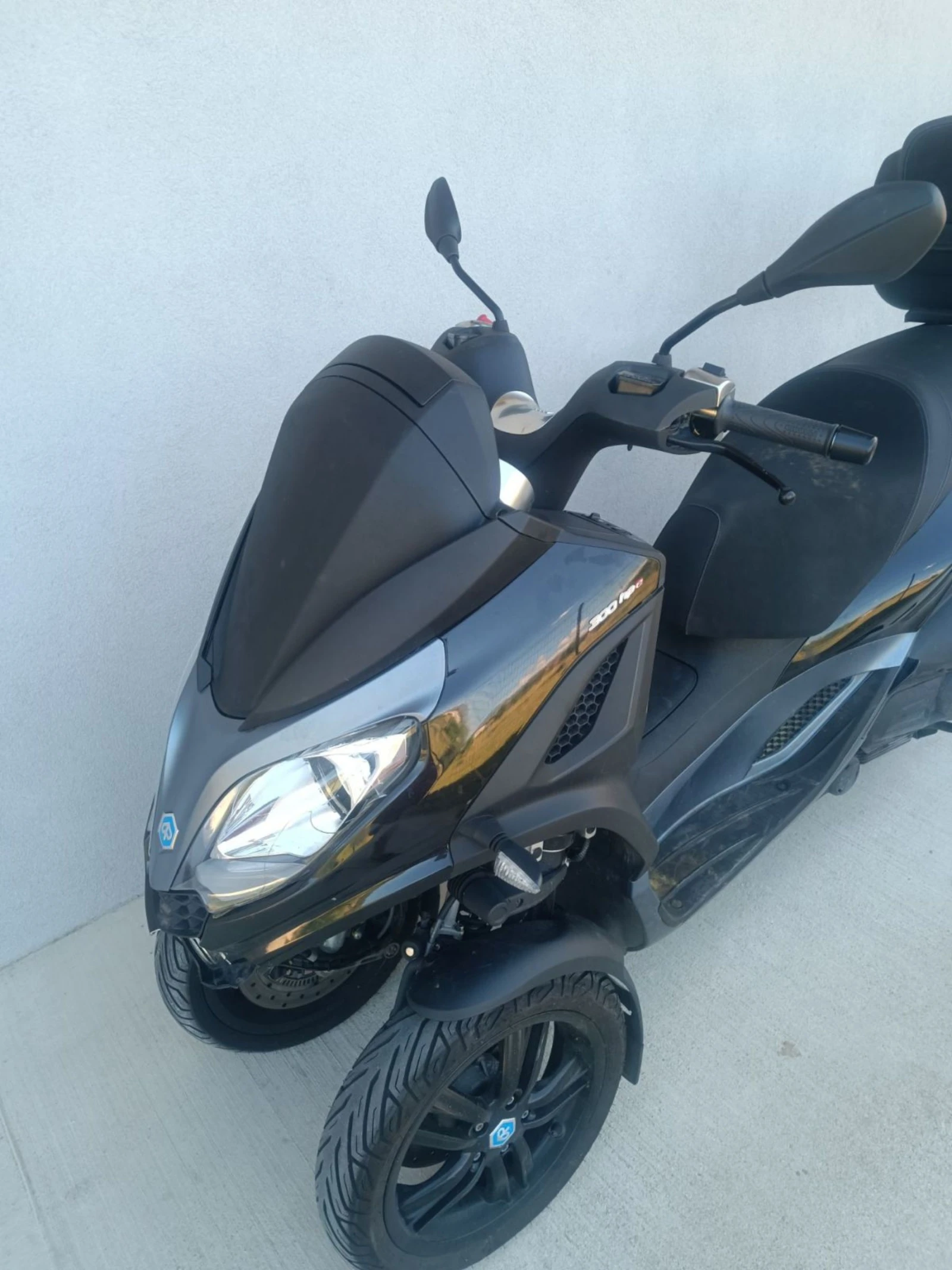 Piaggio Mp3 300 HPE LT, ABS/ASR, 2022 година, 5617 км. - изображение 6