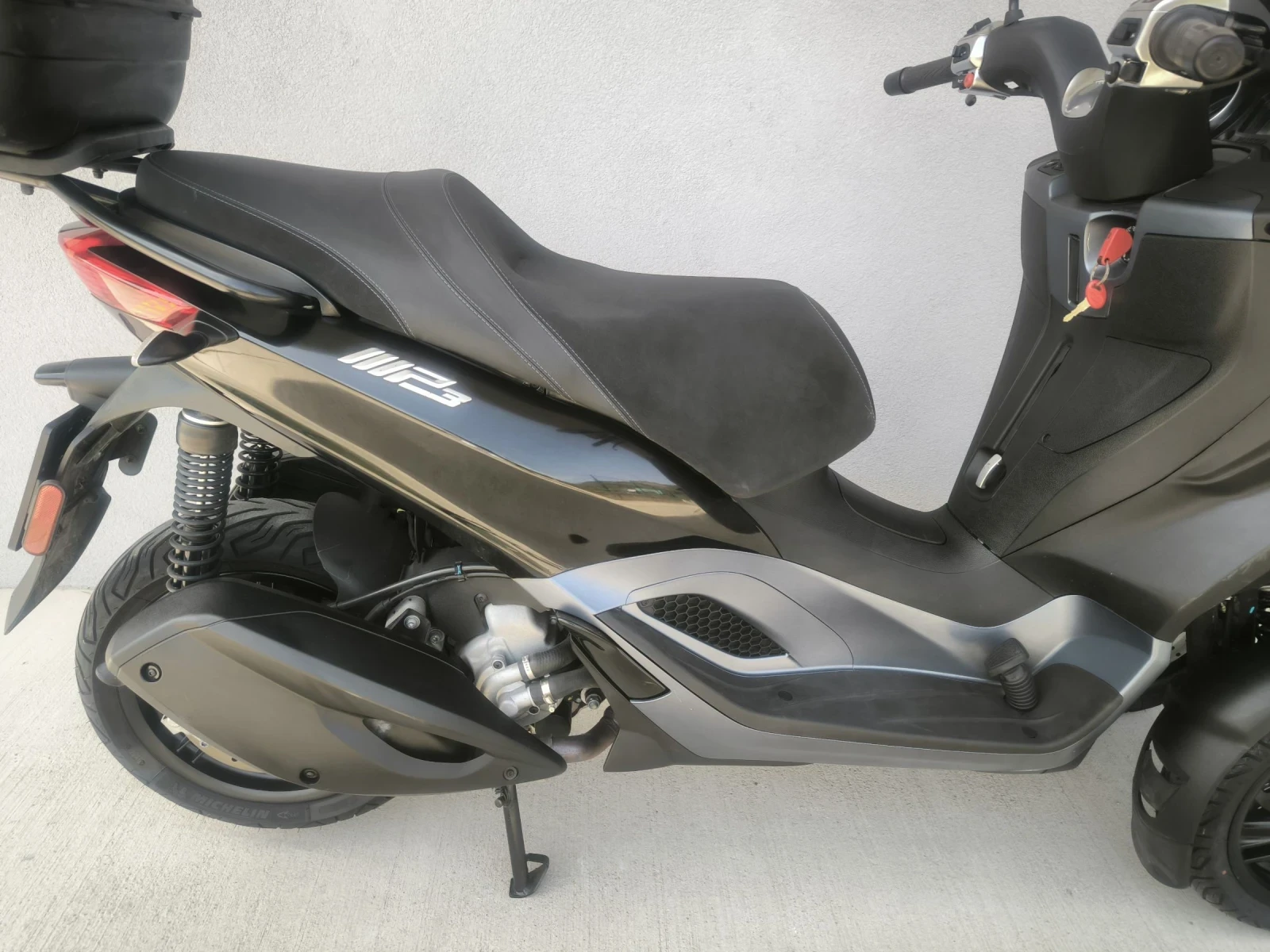 Piaggio Mp3 300ie HPE LT, ABS/ASR, 5618 км, 2022 година  - изображение 5