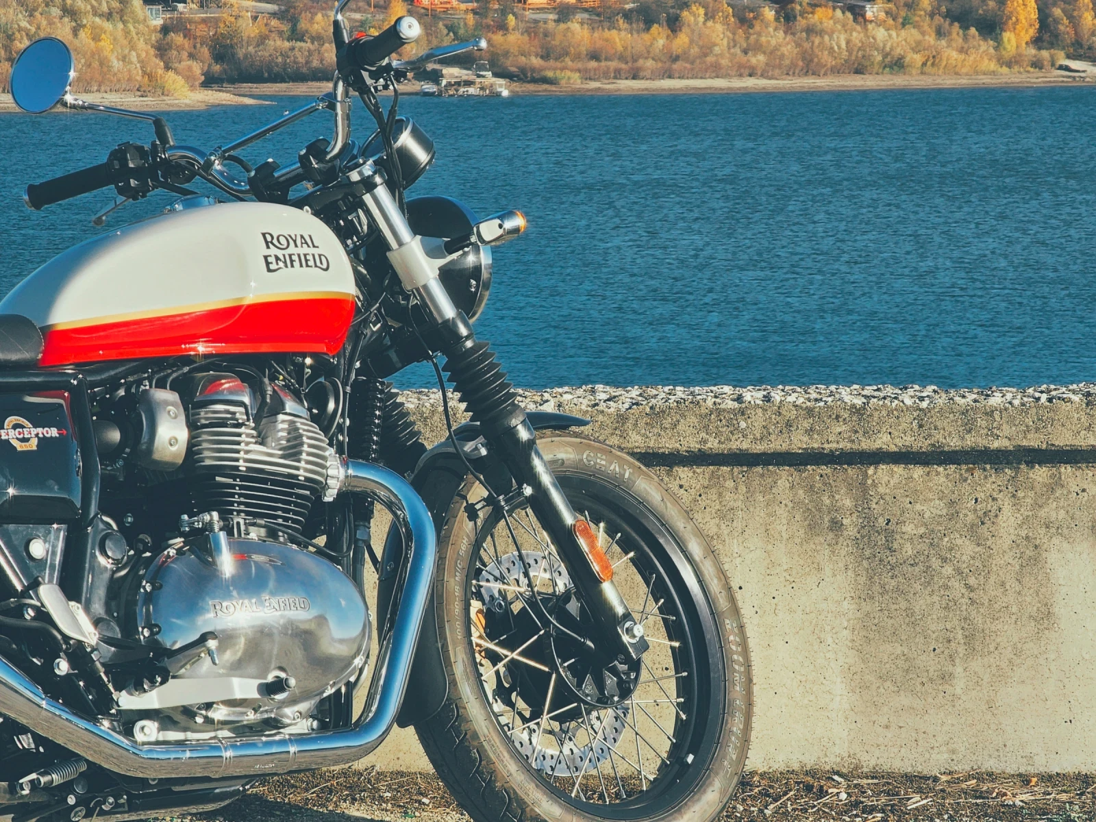 Royal Enfield Interceptor 650 | Mobile.bg   13