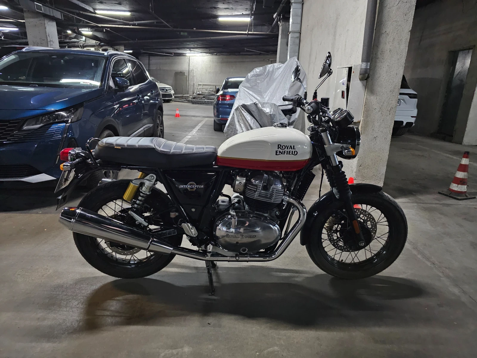 Royal Enfield Interceptor 650  - изображение 4