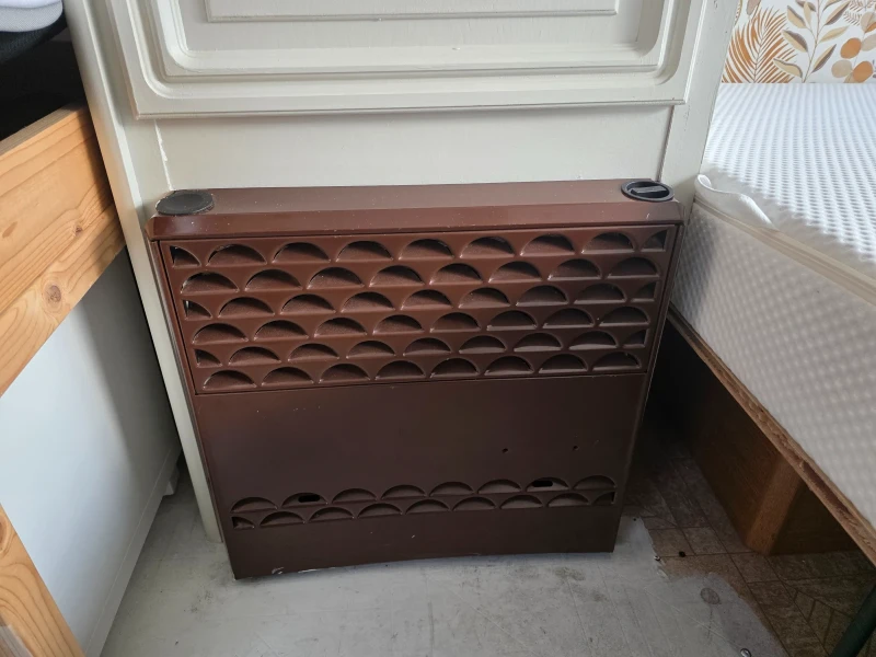 Каравана ABI HOBBY 555 WC, снимка 13 - Каравани и кемпери - 52547704