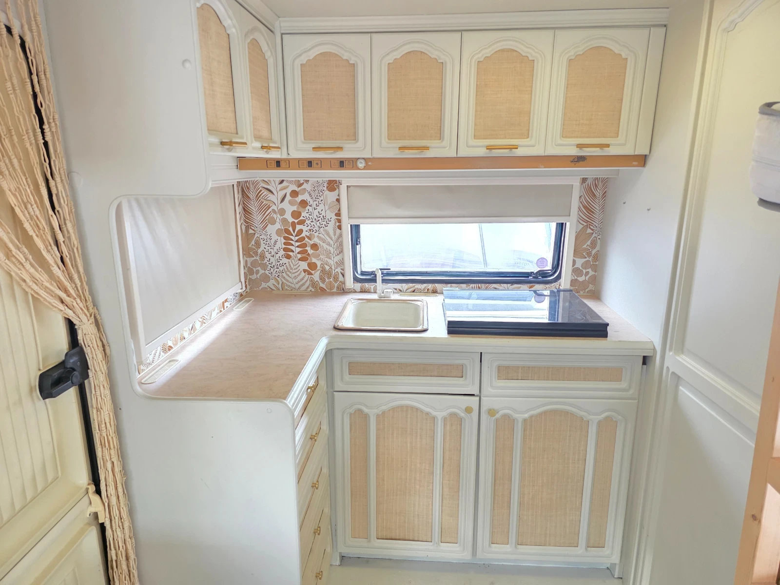 Каравана ABI HOBBY 555 WC - изображение 9