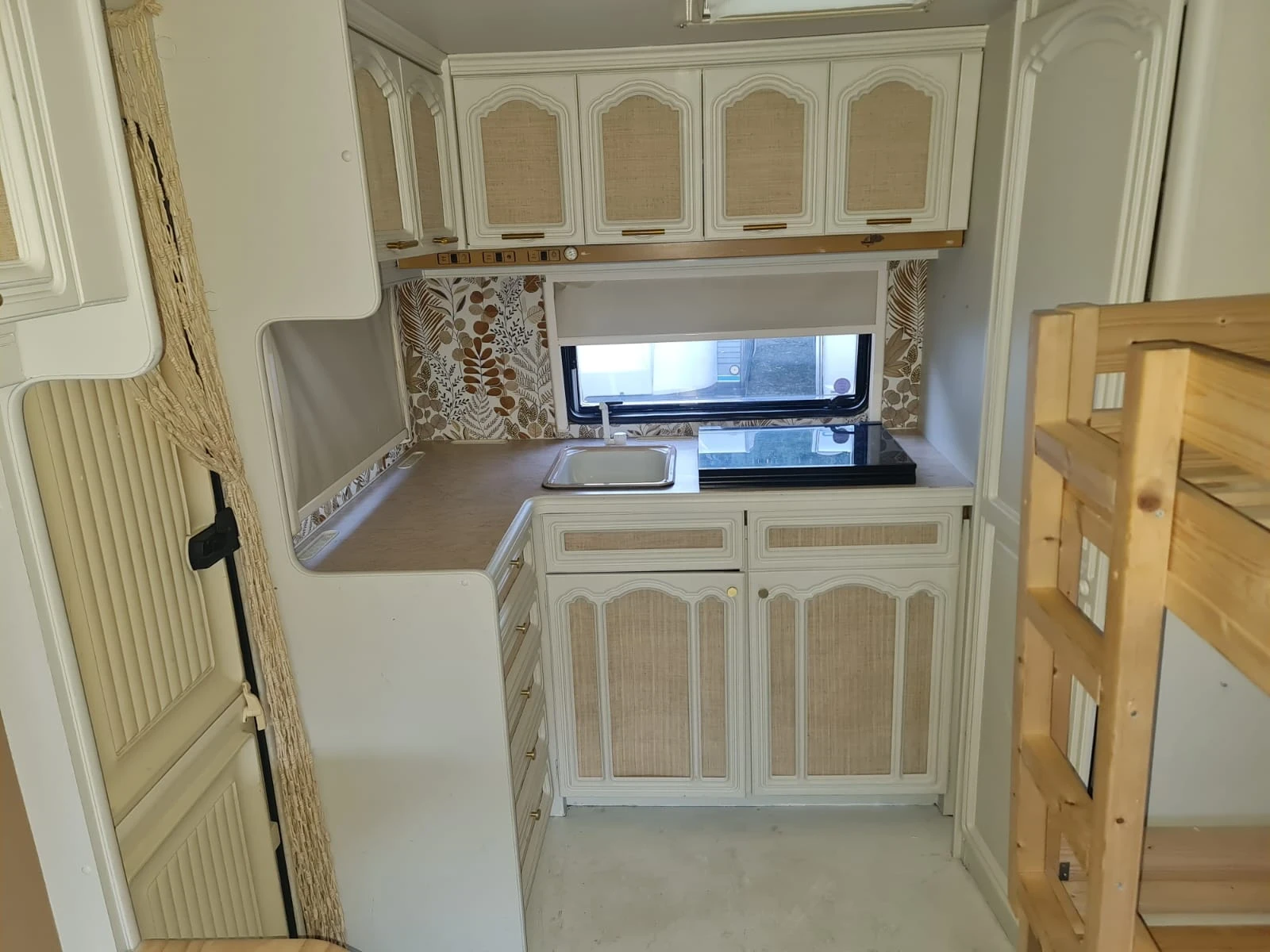  ABI HOBBY 555 WC | Mobile.bg   6