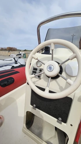 Надуваема лодка Zodiac Pro 9 Man, снимка 3