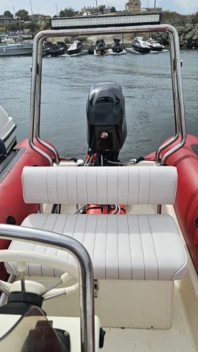 Надуваема лодка Zodiac Pro 9 Man, снимка 7