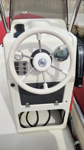 Надуваема лодка Zodiac Pro 9 Man, снимка 17