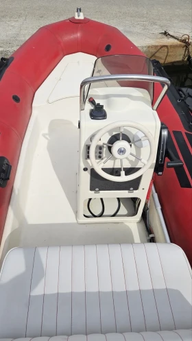 Надуваема лодка Zodiac Pro 9 Man, снимка 13