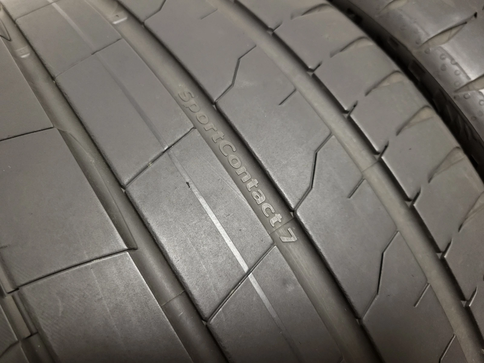 Гуми Летни 305/30R20, снимка 6 - Гуми и джанти - 53490793