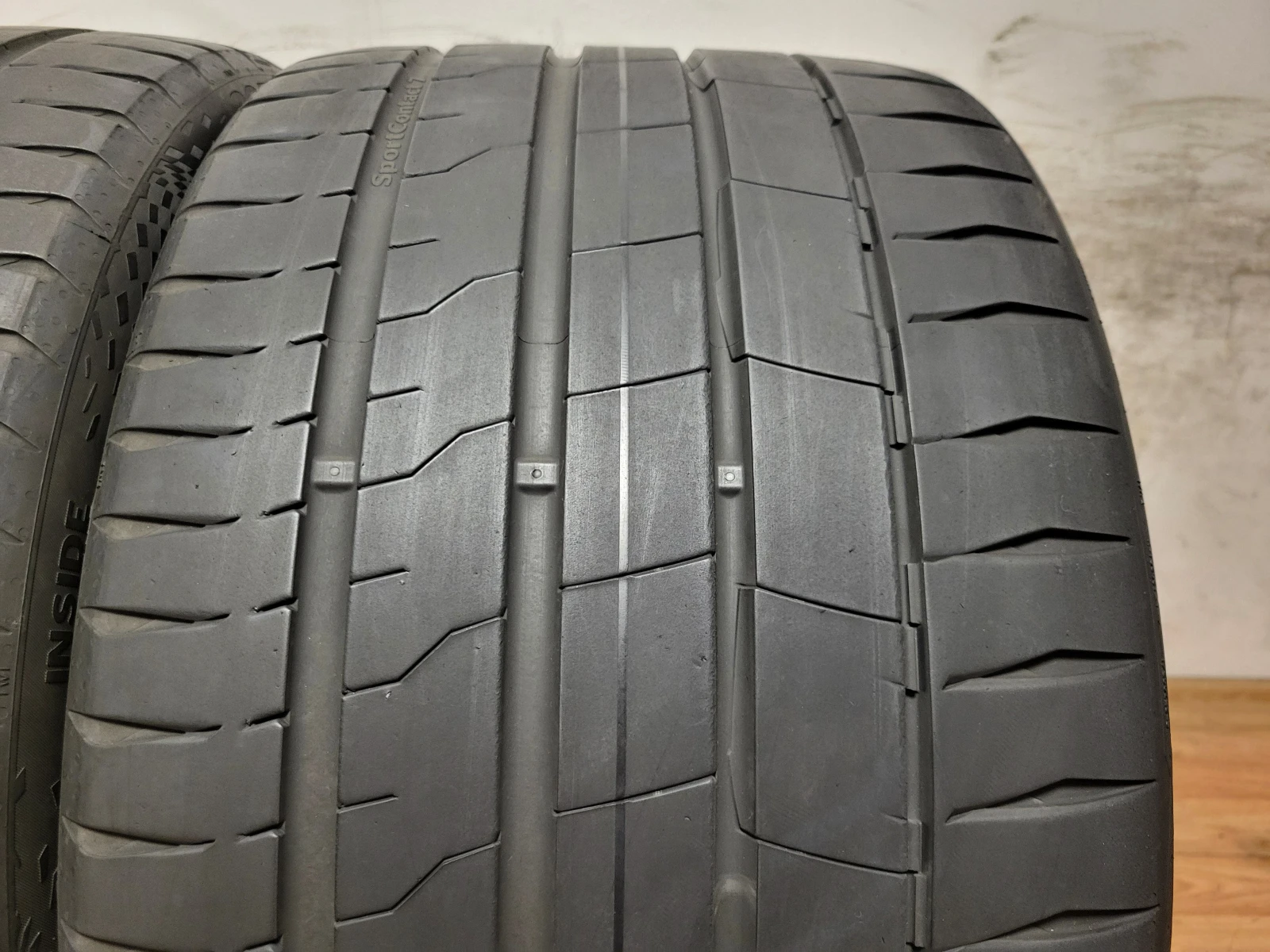 Гуми Летни 305/30R20, снимка 3 - Гуми и джанти - 53490793