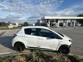 Toyota Yaris 1.5 HYBRID  УДАРЕНA! /135000/AWTOMAT | Auto.bg — изображение 2