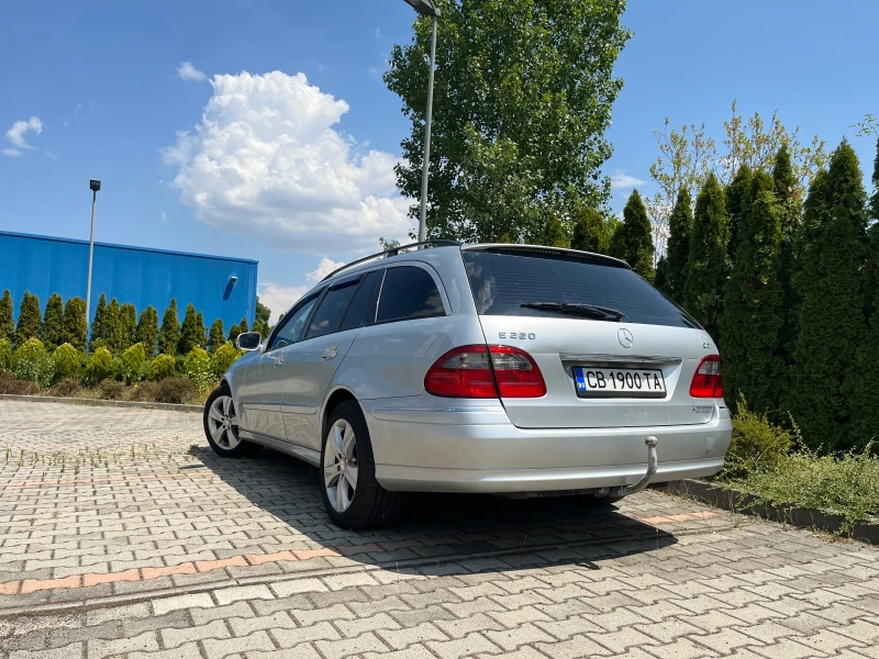 Mercedes-Benz E 220 Avantgarde, снимка 5 - Автомобили и джипове - 47825666