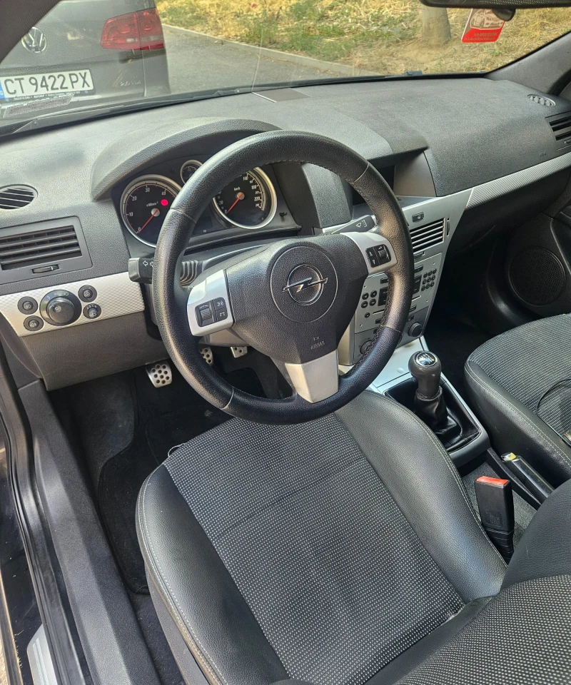 Opel Astra H, снимка 11 - Автомобили и джипове - 48132109