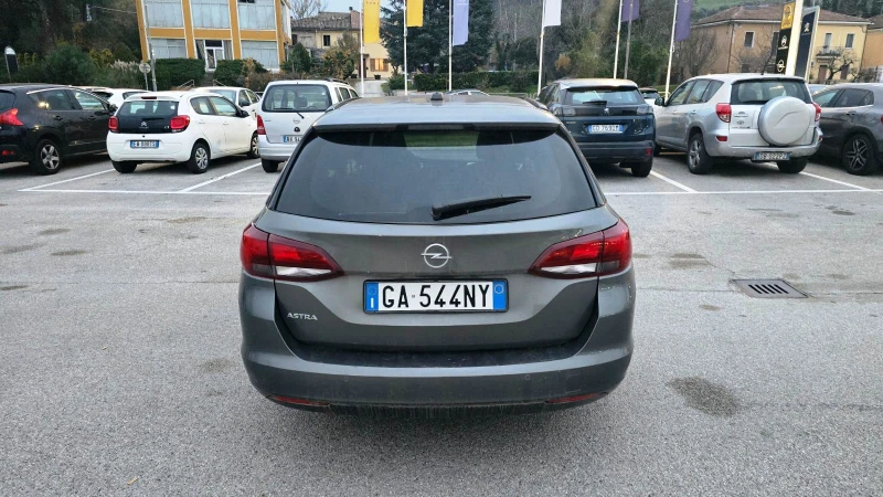 Opel Astra Sports Tourer+ , снимка 6 - Автомобили и джипове - 48322031