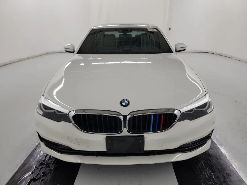 BMW 530 ПОДГРЕВ/СЛЕДЕНЕ НА ЛЕНТИ/КАМЕРИ/ПАМЕТ/ВАКУУМ, снимка 3 - Автомобили и джипове - 48786923