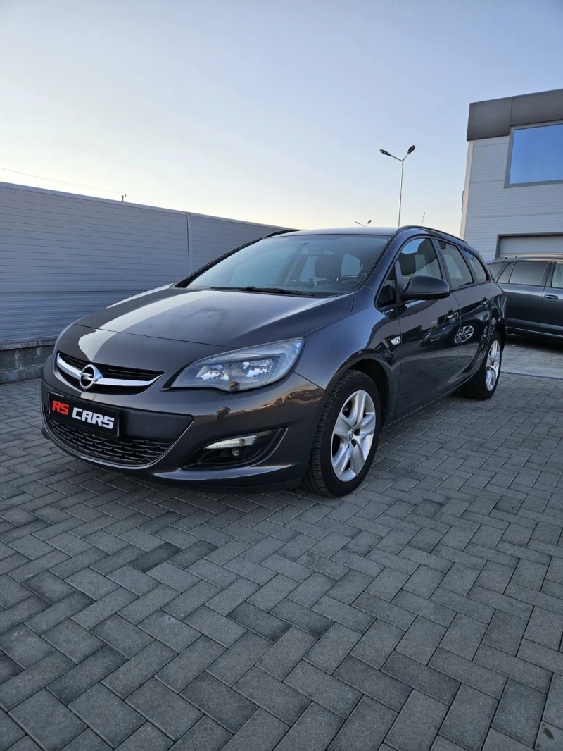 Opel Astra, снимка 2 - Автомобили и джипове - 49072550