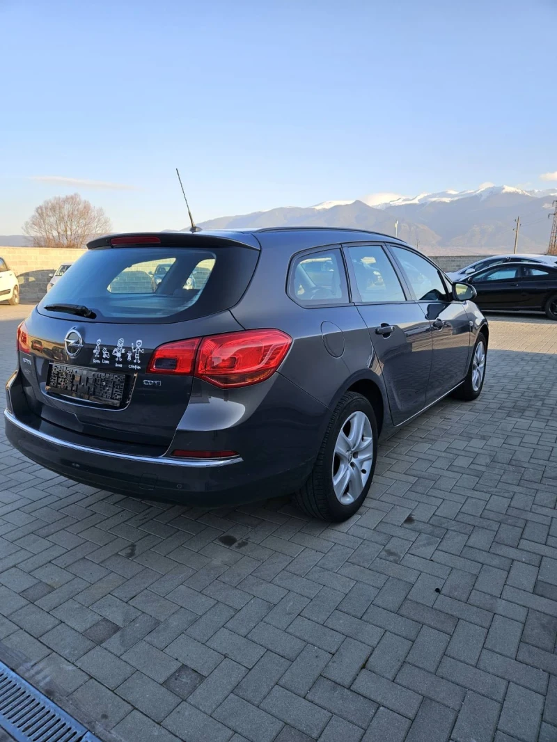 Opel Astra, снимка 6 - Автомобили и джипове - 49072550