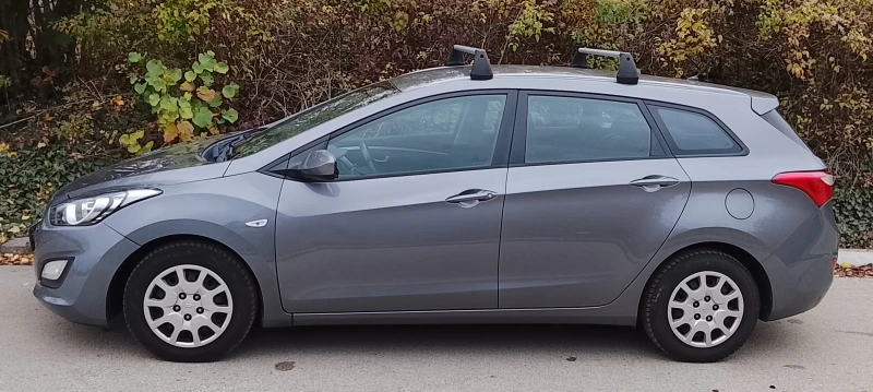Hyundai I30 1, 4 99кс НОВ ВНОС  РЕАЛНИ КМ  ОБСЛУЖЕН  НОВИ ГУМИ, снимка 3 - Автомобили и джипове - 52390636