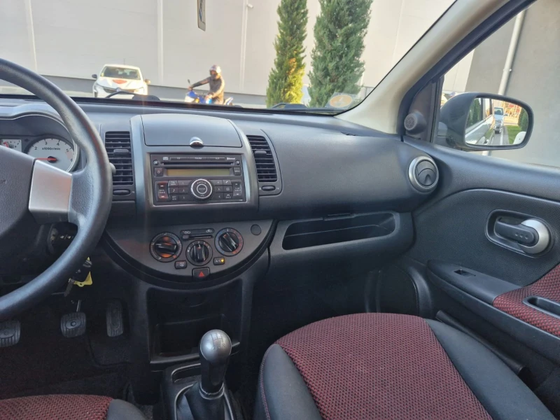 Nissan Note 1.5, снимка 13 - Автомобили и джипове - 52448714