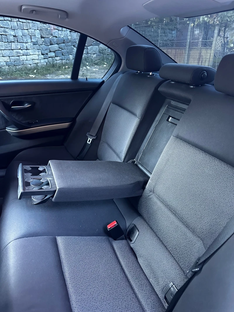 BMW 320, снимка 6 - Автомобили и джипове - 52740009