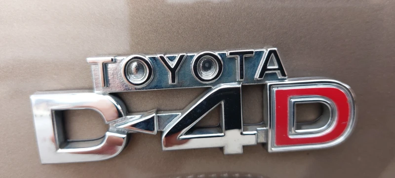 Toyota Avensis 2.0 D4D NAVI XENON , снимка 10 - Автомобили и джипове - 53250592