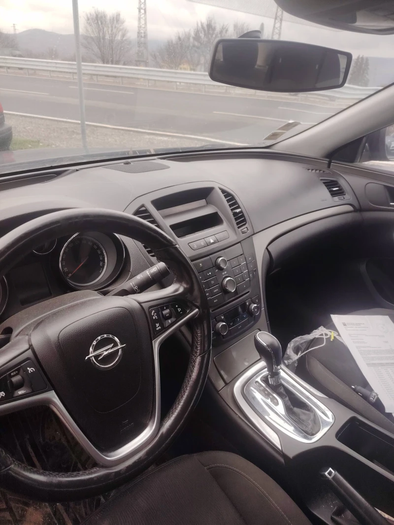 Opel Insignia, снимка 2 - Автомобили и джипове - 53535260