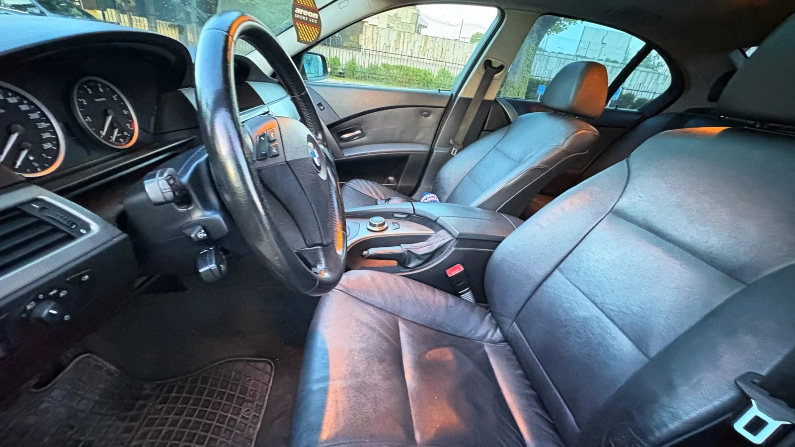 BMW 523 2.5 - изображение 9