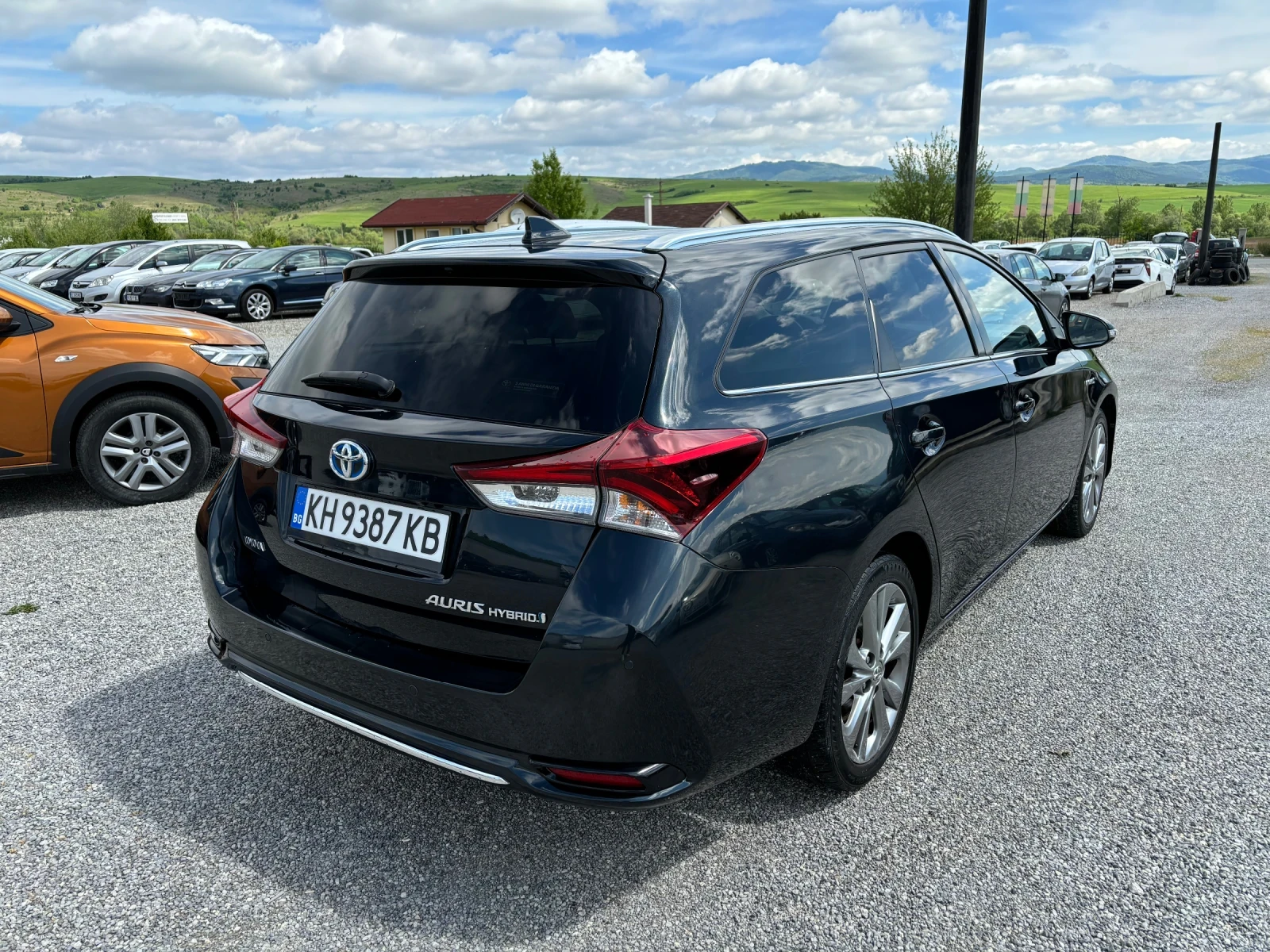 Toyota Auris 1.8 Hybrid Luna - изображение 7