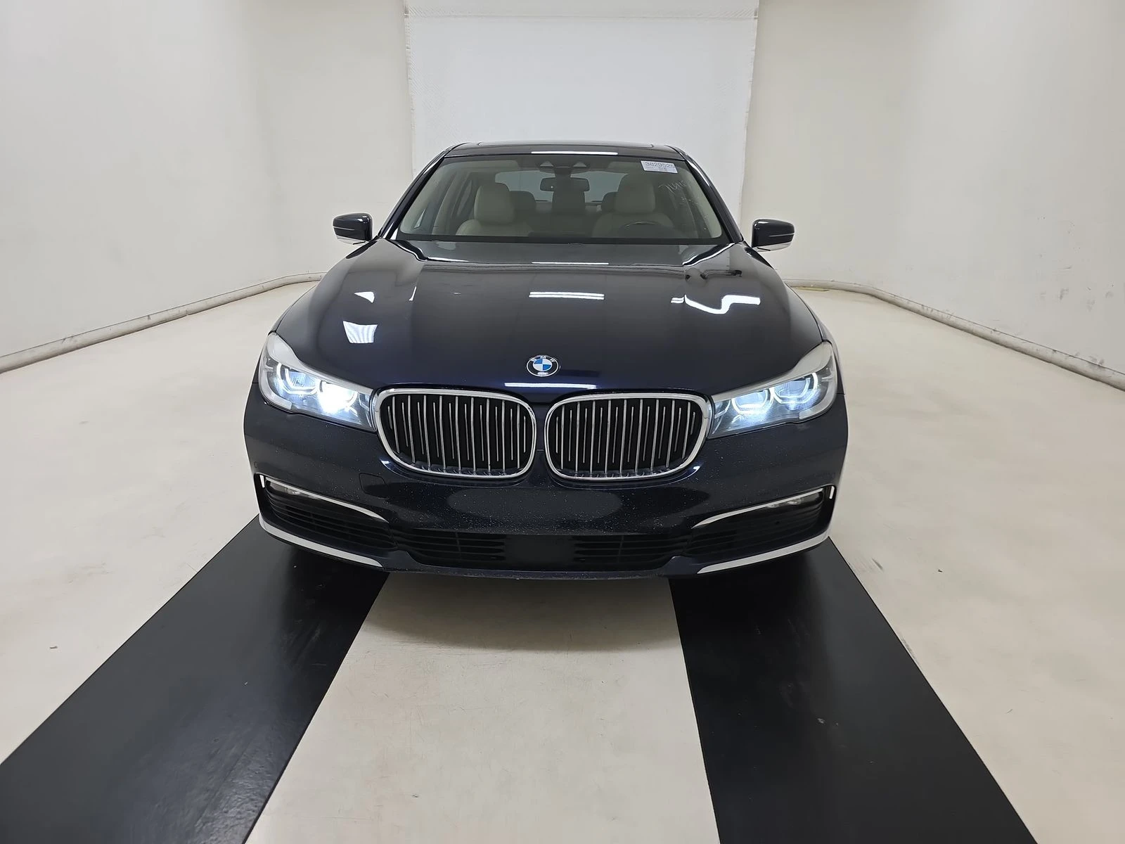 BMW 740 harman kardon* Head-Up*  - изображение 3