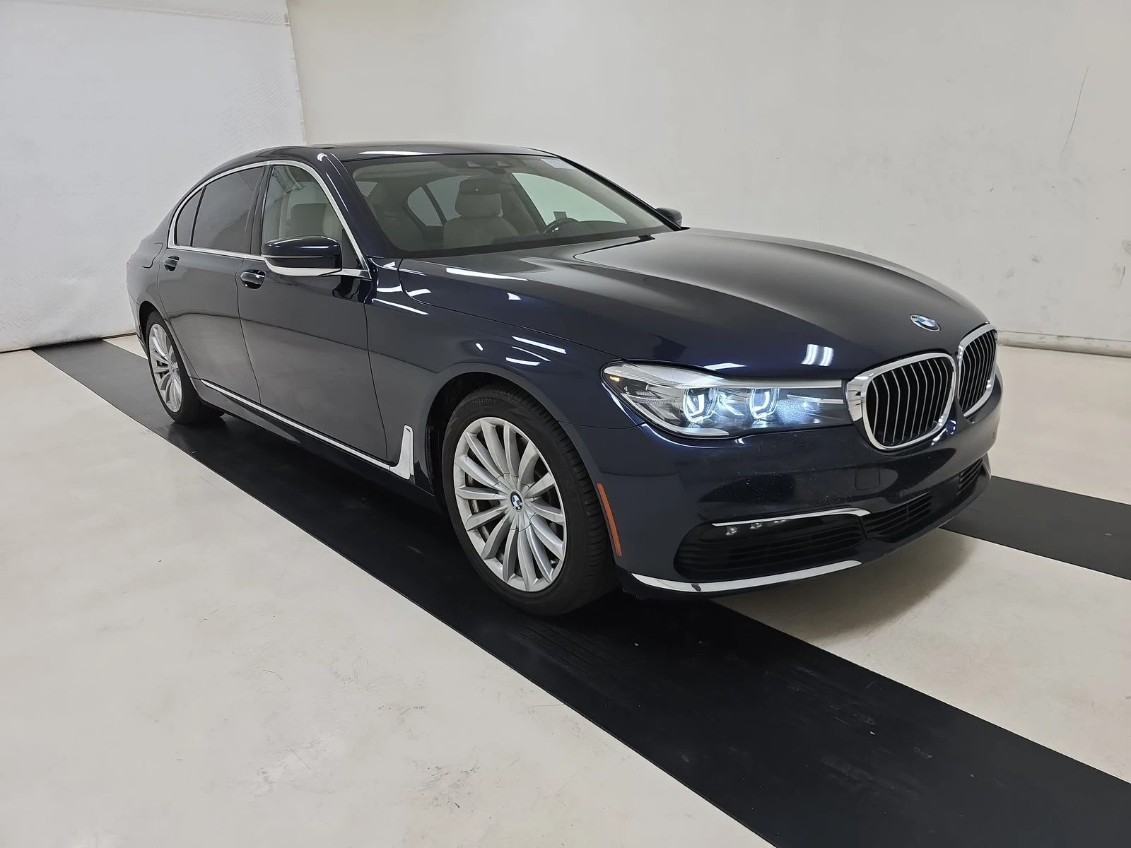 BMW 740 harman kardon* Head-Up*  - изображение 2