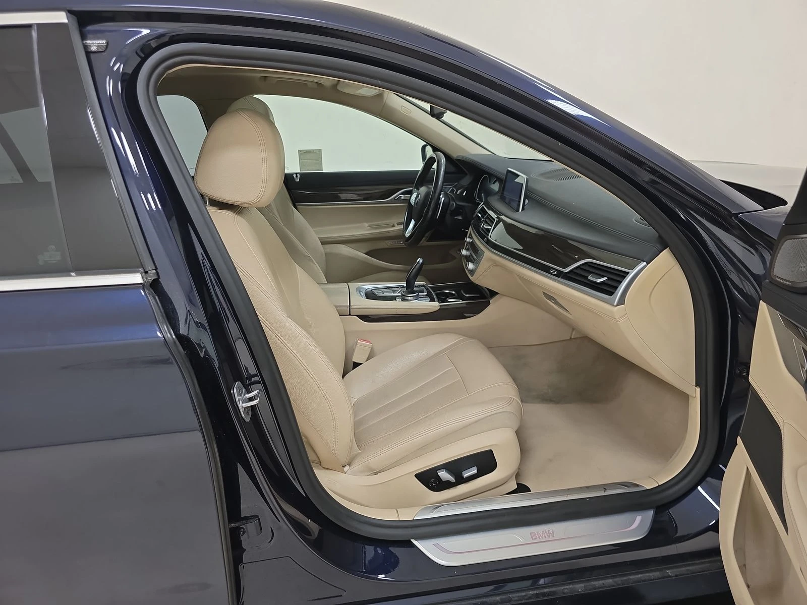 BMW 740 harman kardon* Head-Up*  - изображение 10