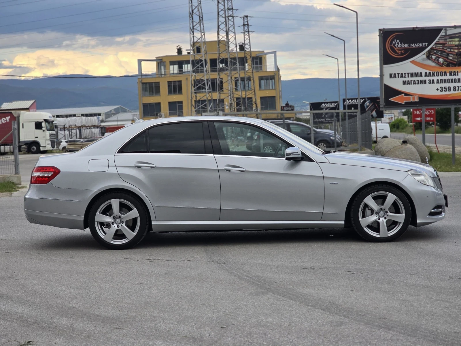 Mercedes-Benz E 350 3.5CDI 265Hp 4 matic Фул Екстри За, Модела - изображение 6