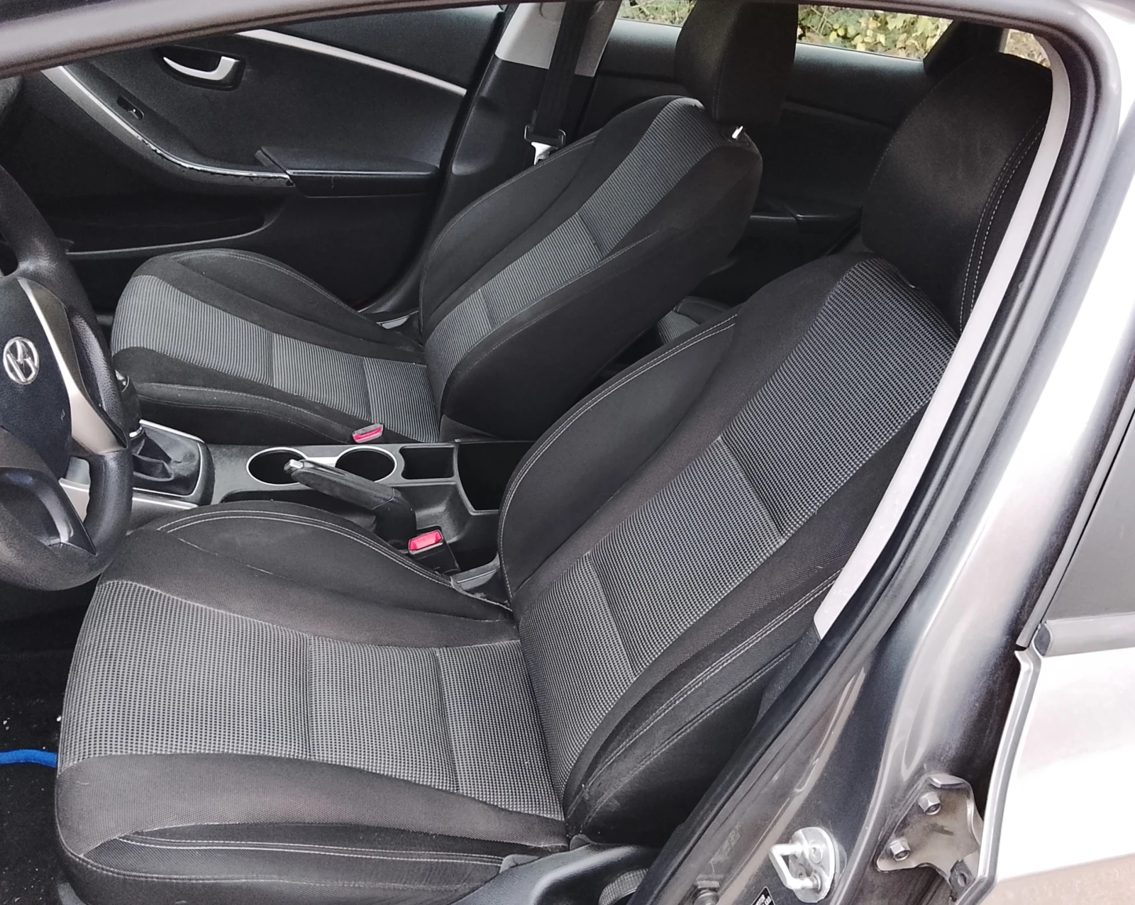 Hyundai I30 1, 4 99кс НОВ ВНОС  РЕАЛНИ КМ  ОБСЛУЖЕН  НОВИ ГУМИ - изображение 10