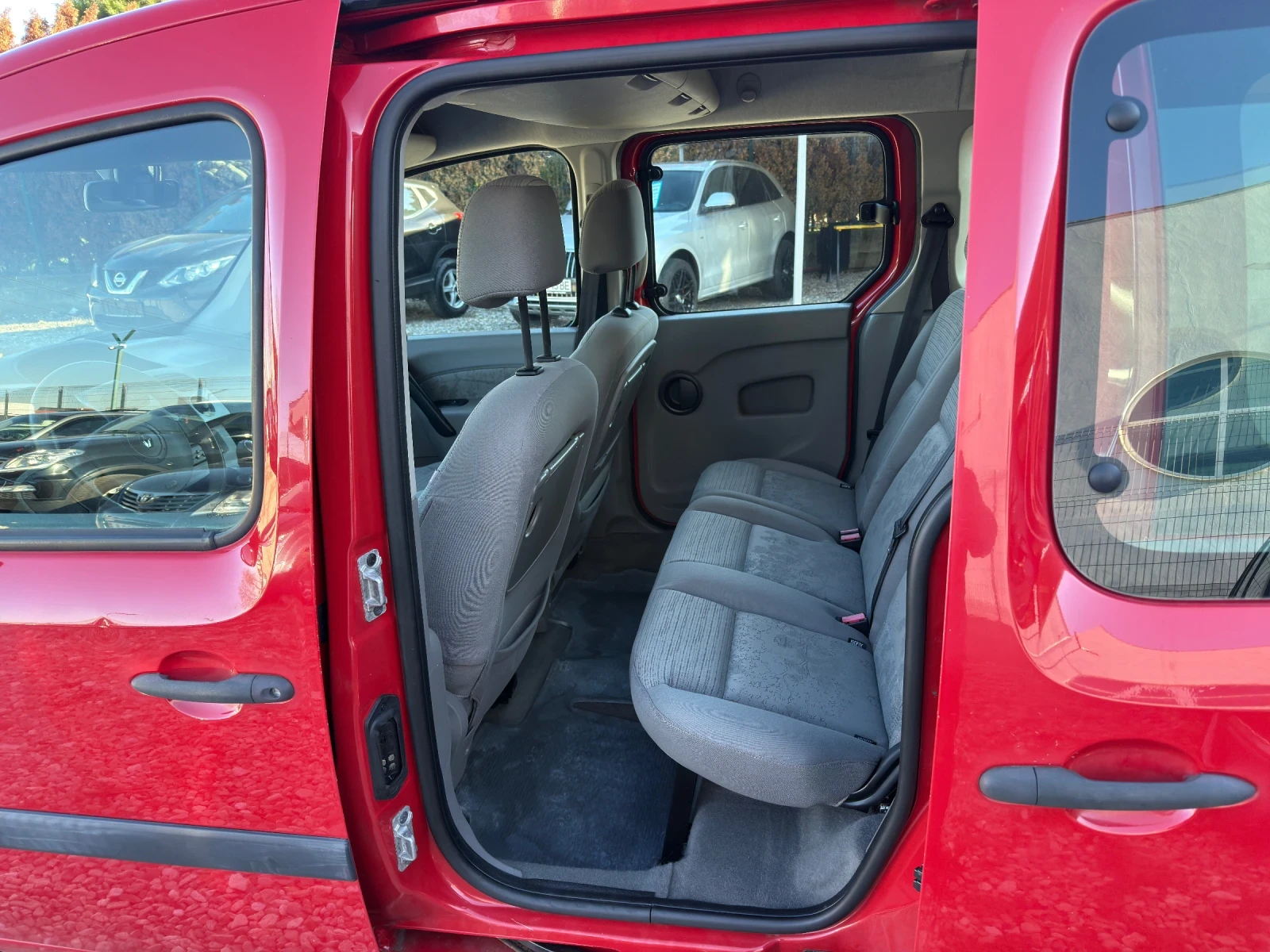 Renault Kangoo 1.5 DCI - изображение 8