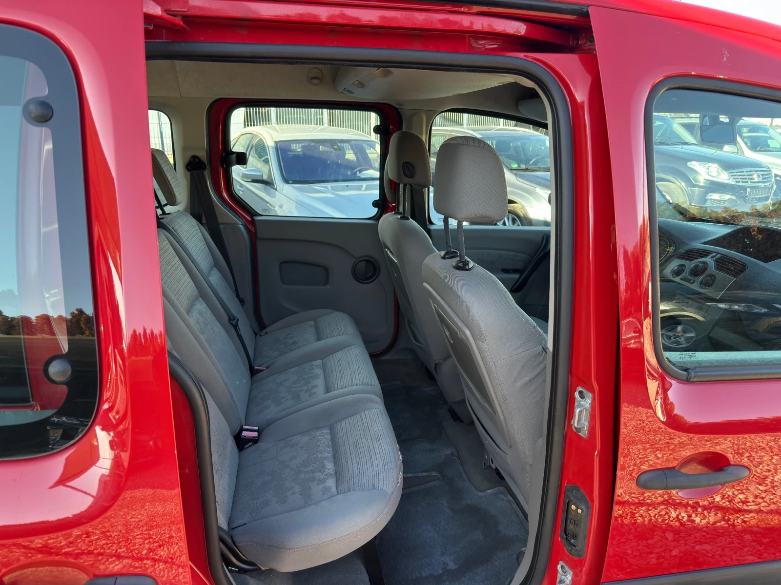 Renault Kangoo 1.5 DCI - изображение 9