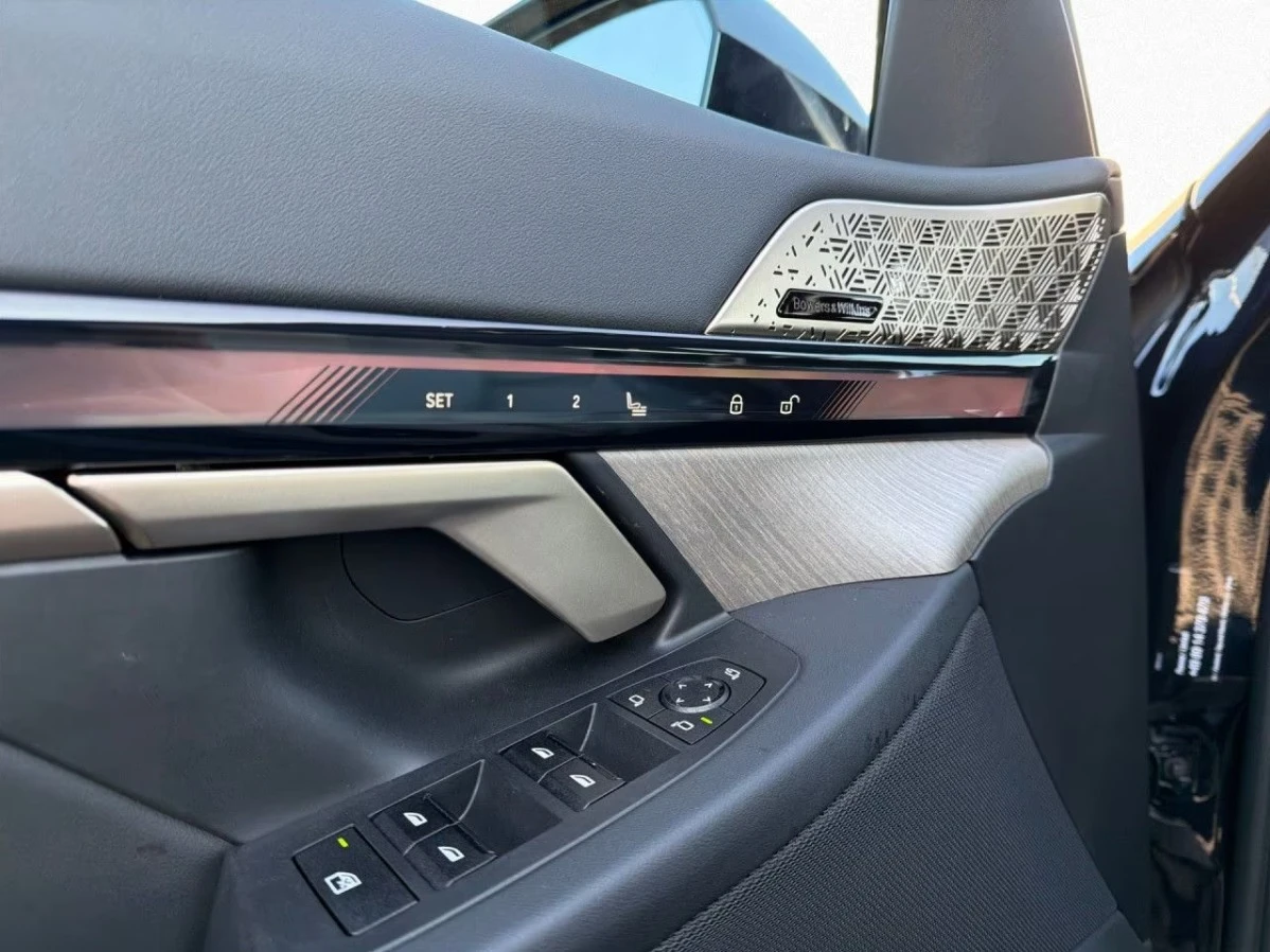 BMW i5 xDrive40* Bowers* M Sport, снимка 8 - Автомобили и джипове - 54068159