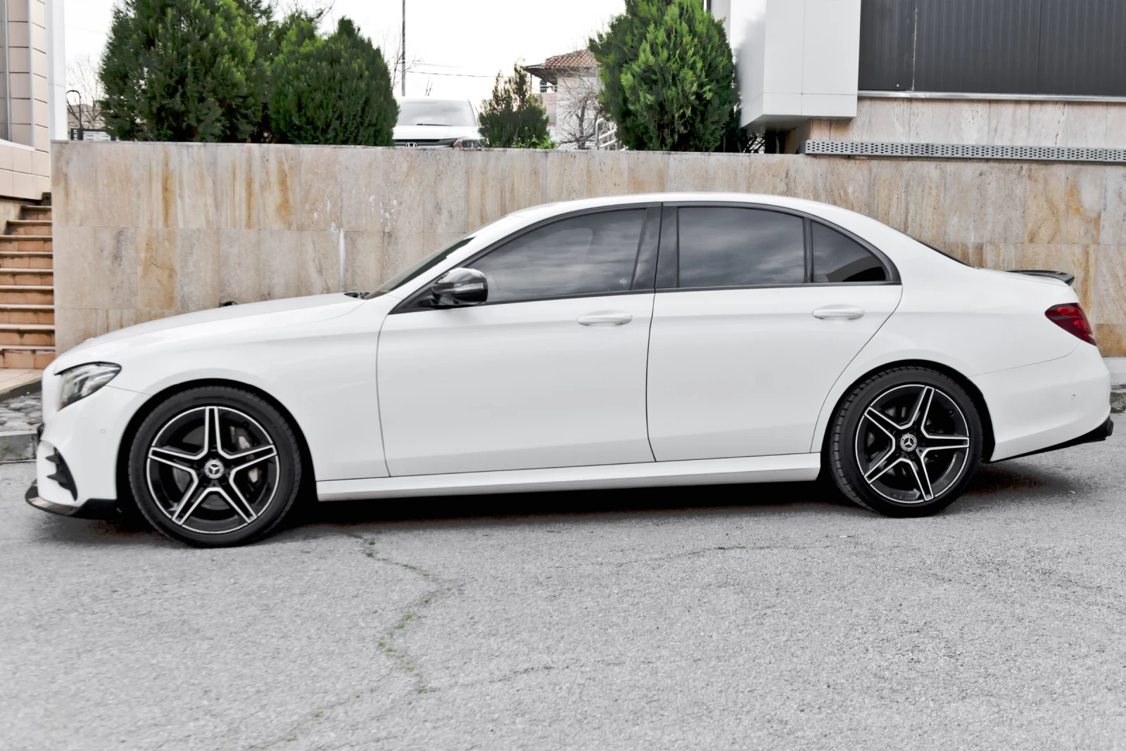 Mercedes-Benz E 350 6.3 AMG PACK// CARBON// MULTIBEAM// 9G// 360 //  | Mobile.bg � ����������� 6