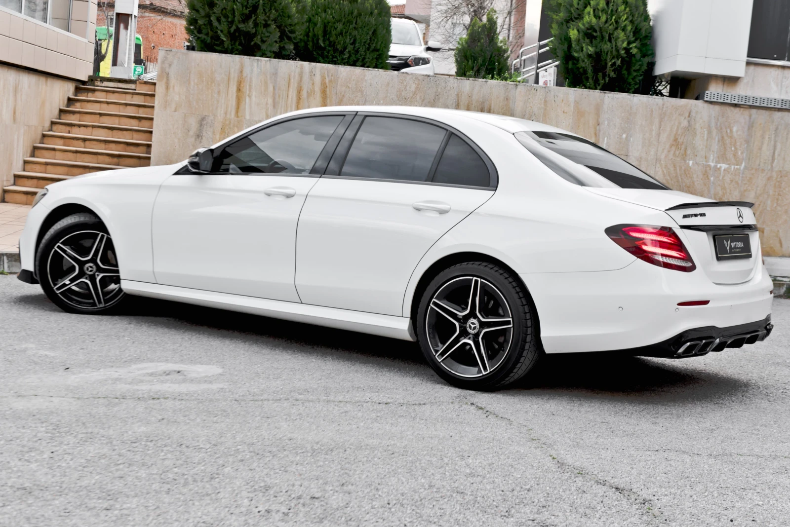 Mercedes-Benz E 350 6.3 AMG PACK// CARBON// MULTIBEAM// 9G// 360 //  | Mobile.bg � ����������� 8