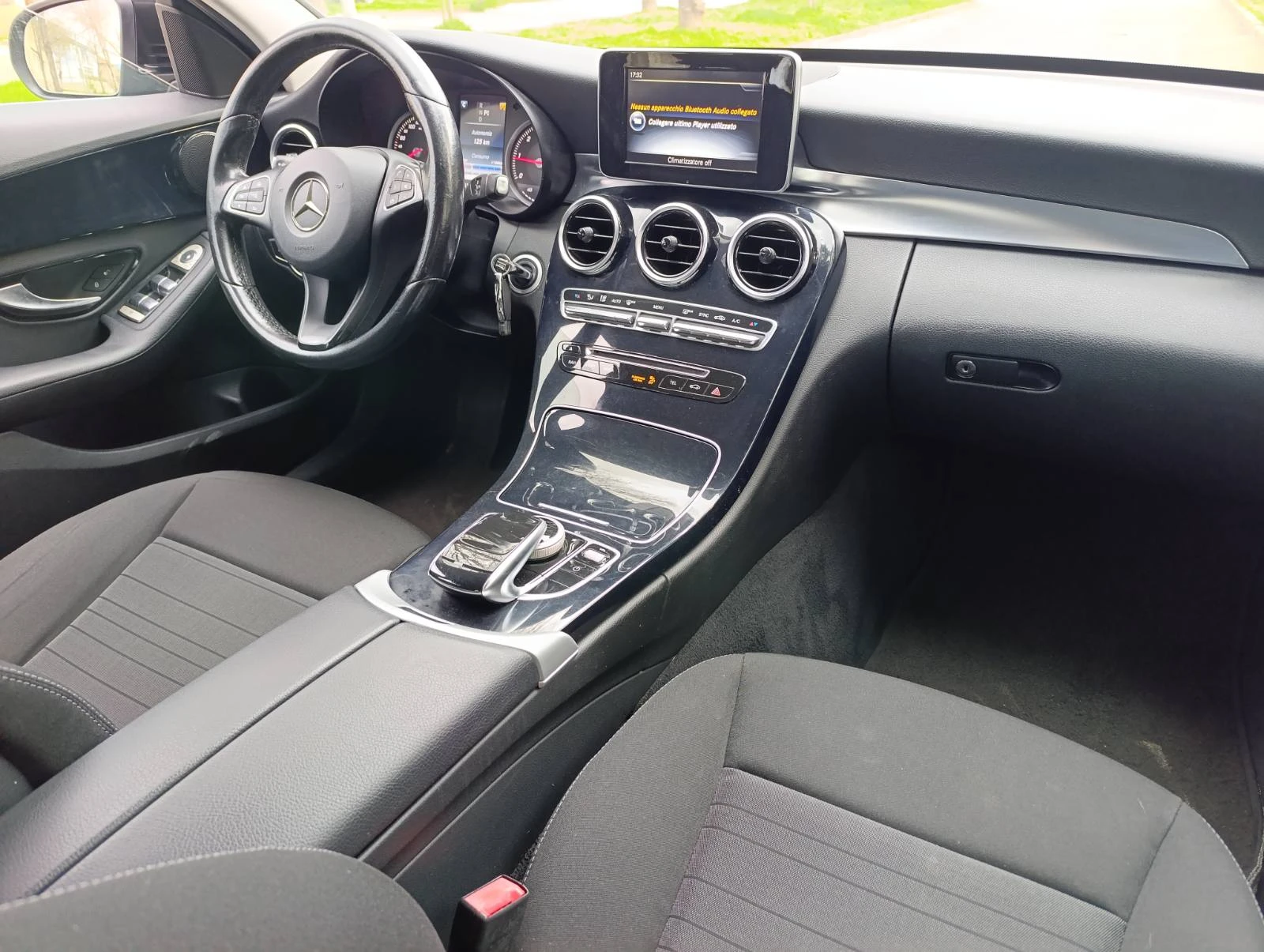 Mercedes-Benz C 180 2016г., снимка 13 - Автомобили и джипове - 54151061