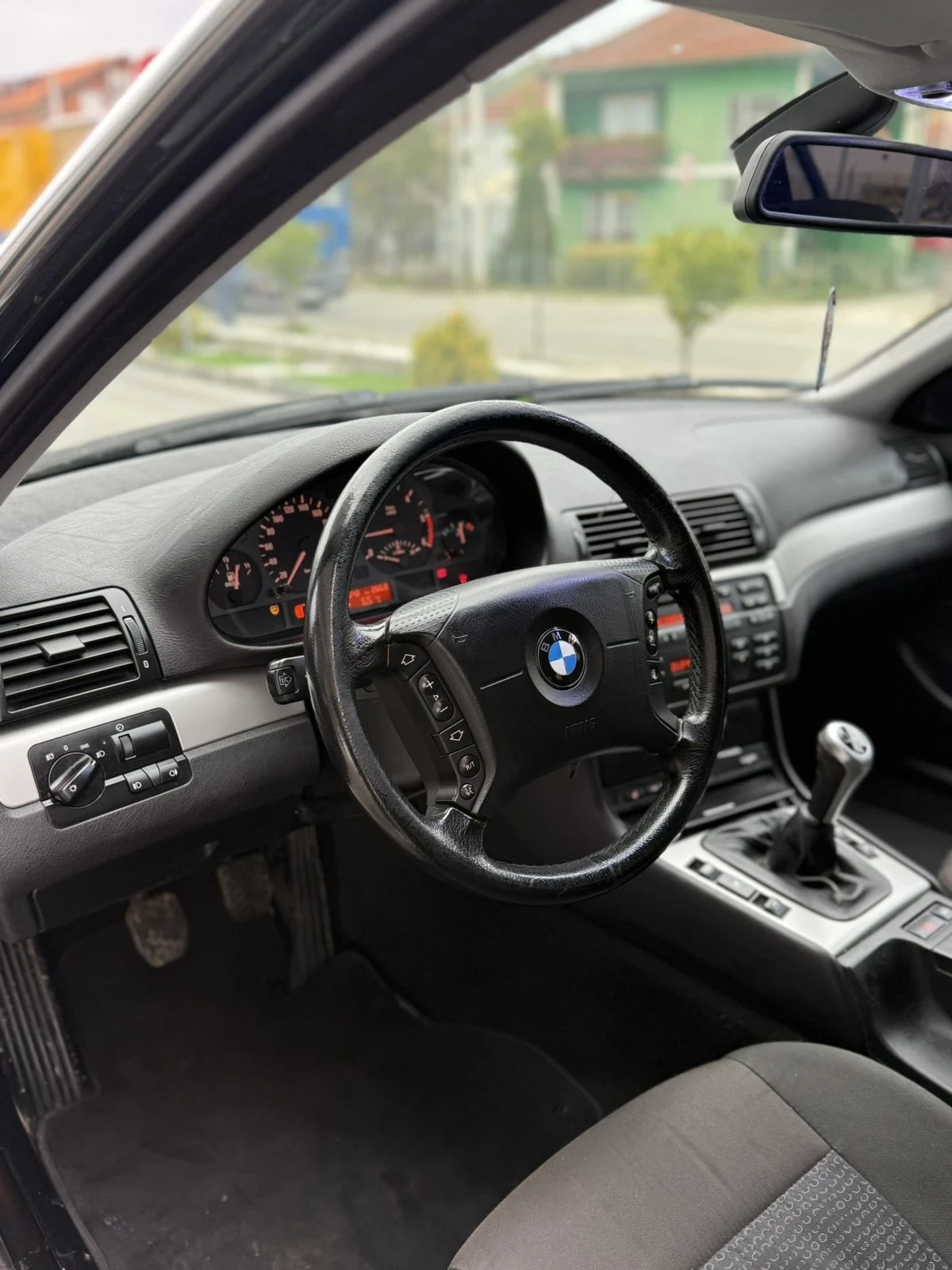 BMW 330, снимка 2 - Автомобили и джипове - 54242509