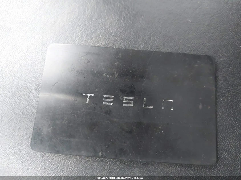 Tesla Model Y Performance Dual Motor All-Wheel Drive, снимка 11 - Автомобили и джипове - 54307639