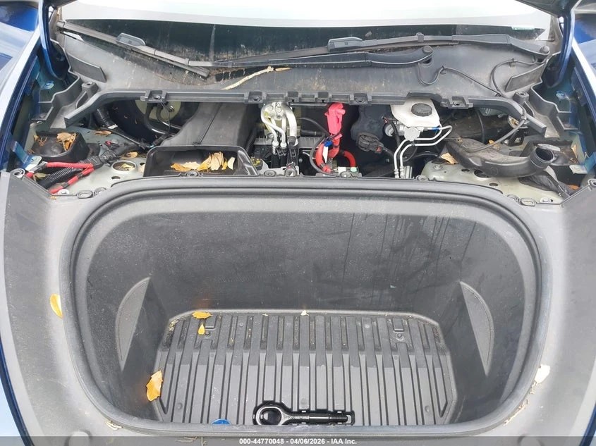 Tesla Model Y Performance Dual Motor All-Wheel Drive, снимка 10 - Автомобили и джипове - 54307639